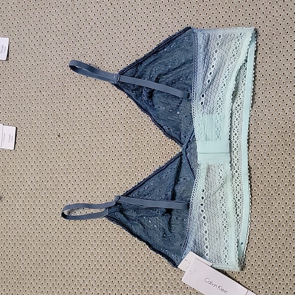 COPY - NWT Calvin Klein Lace Triangle Longline Bralettes- Size:L-Ivory - Picture 3 of 15